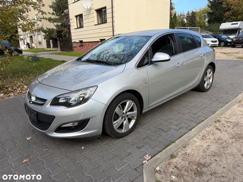 Opel Astra 2013 photo 4