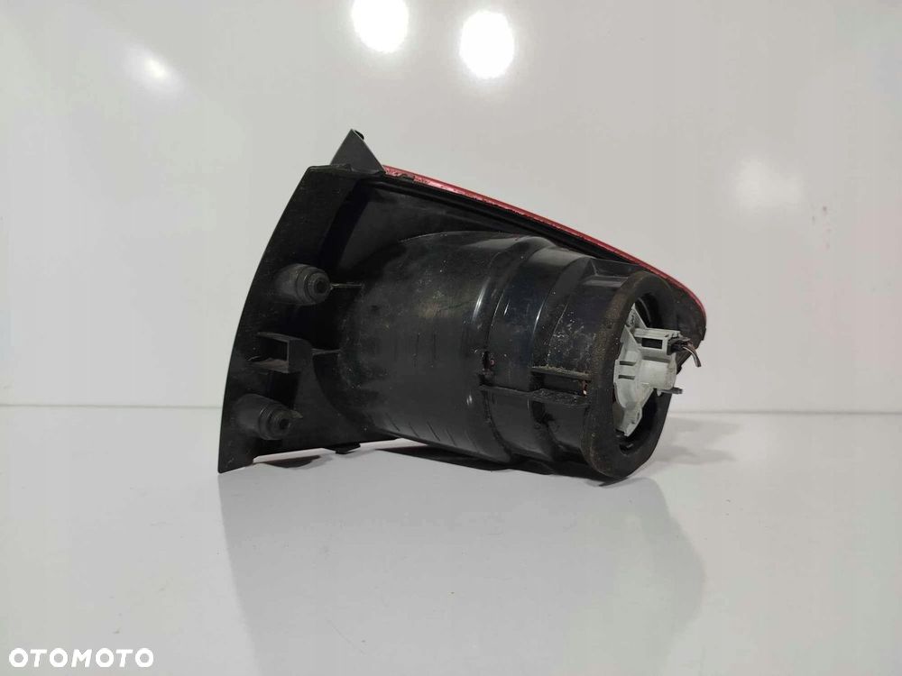 LAMPA LEWA TYLNA TYŁ SEAT ALTEA TOLEDO III 04-15 - 2