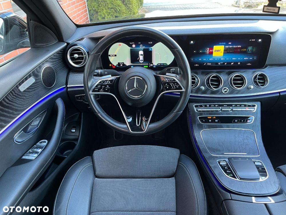 Mercedes-Benz Klasa E 200 9G-TRONIC Exclusive - 9