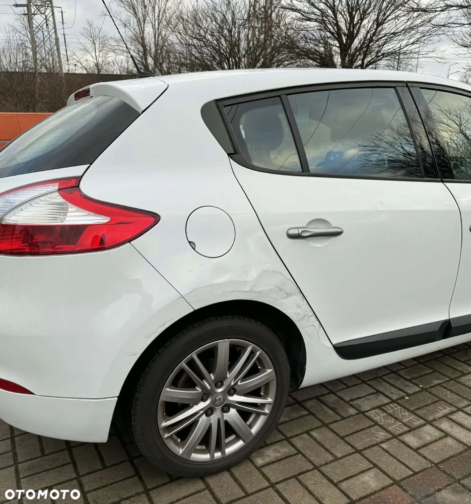 Renault Megane 2.0 140 CVT Bose Edition - 10