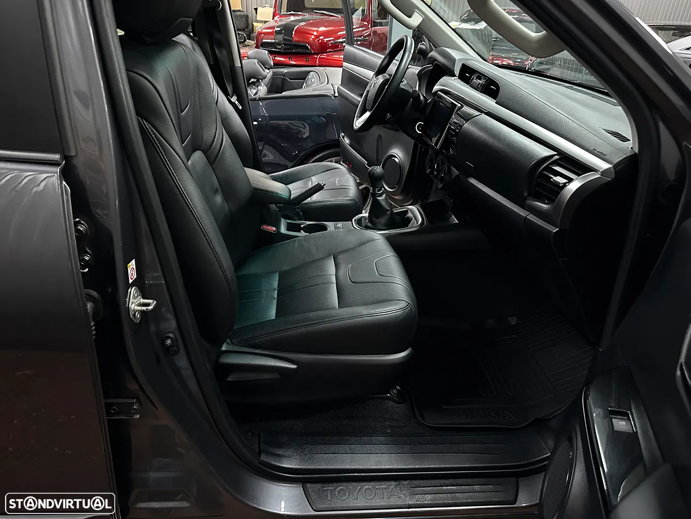 Toyota Hilux 2.4 D-4D 2WD CD Tracker - 18
