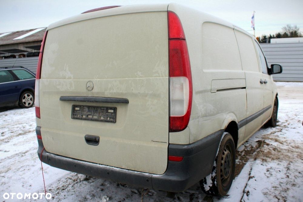 Mercedes Vito W639 2011 2.2CDI 651940 (MASKA, ZDERZAK, LAMPA, BŁOTNIK, DRZWI, SZYBA, FOTEL) - 6