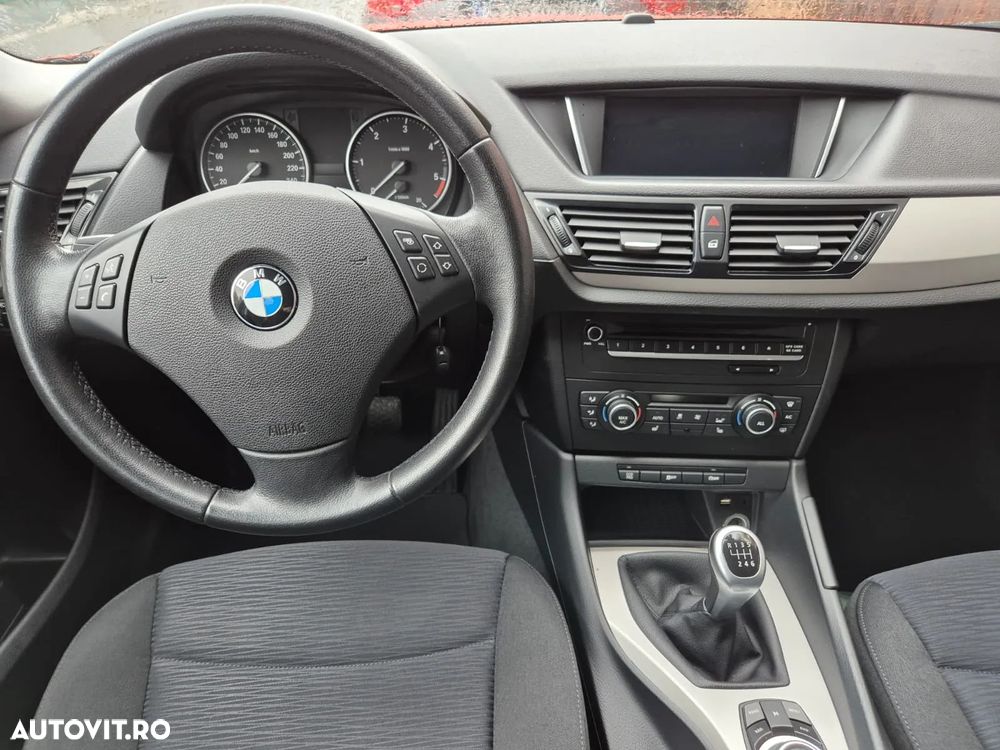 BMW X1 sDrive18d - 10