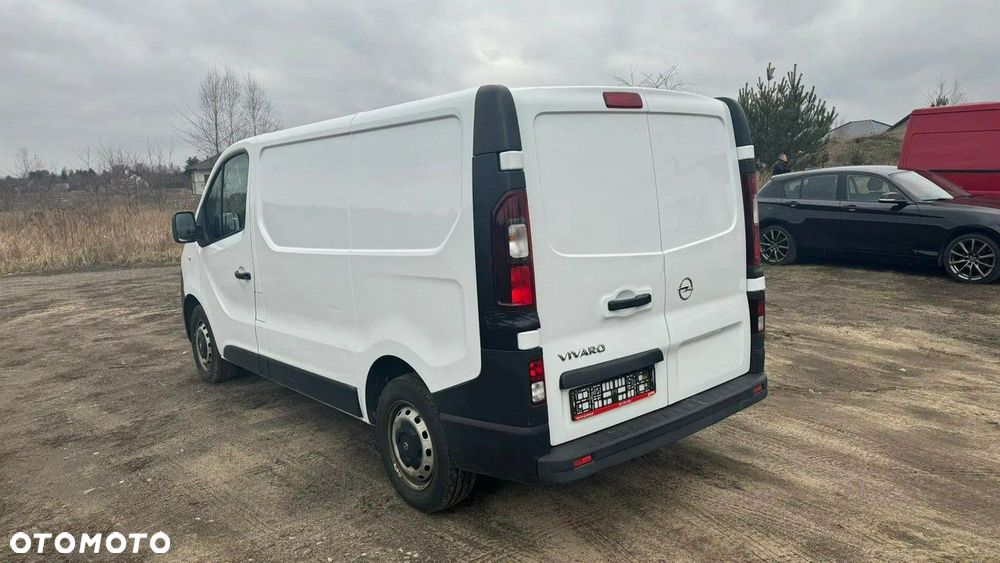 Opel Vivaro - 8