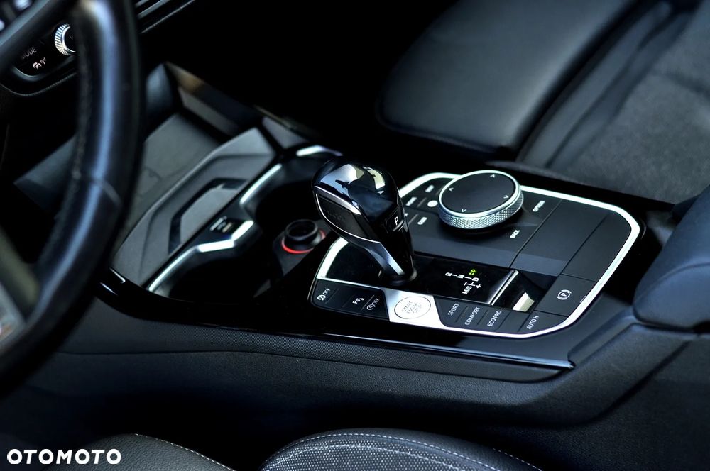 BMW Seria 1 118d Sport Line - 31