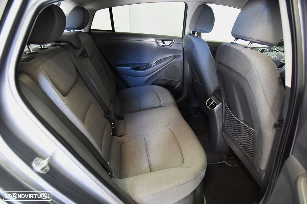 Hyundai Ioniq - 27