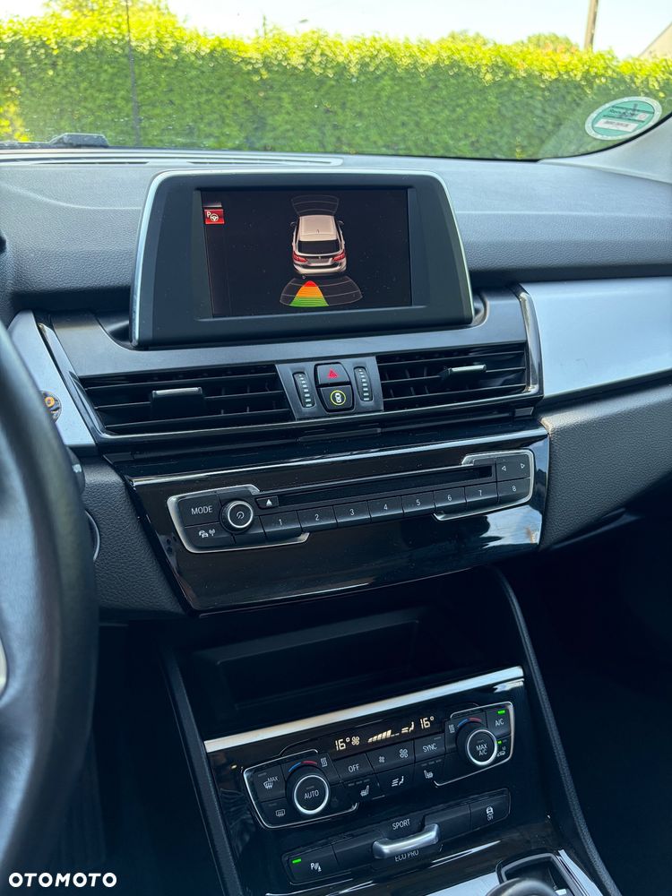 BMW Seria 2 218i Advantage - 7