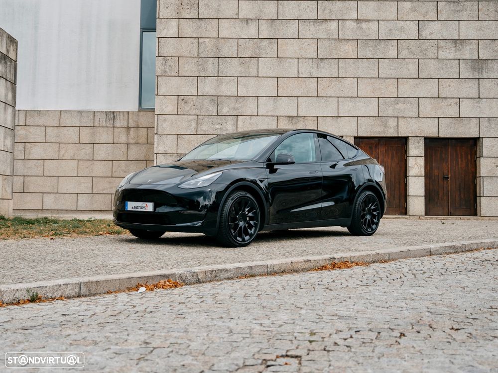 Tesla Model Y 2022 photo 2