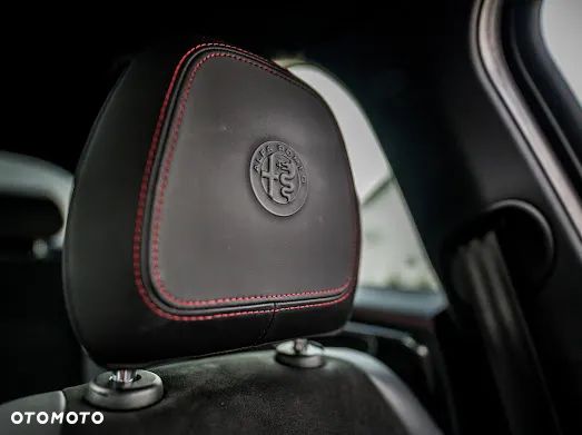Alfa Romeo Giulia 2.9 Bi Turbo V6 Quadrifoglio - 9
