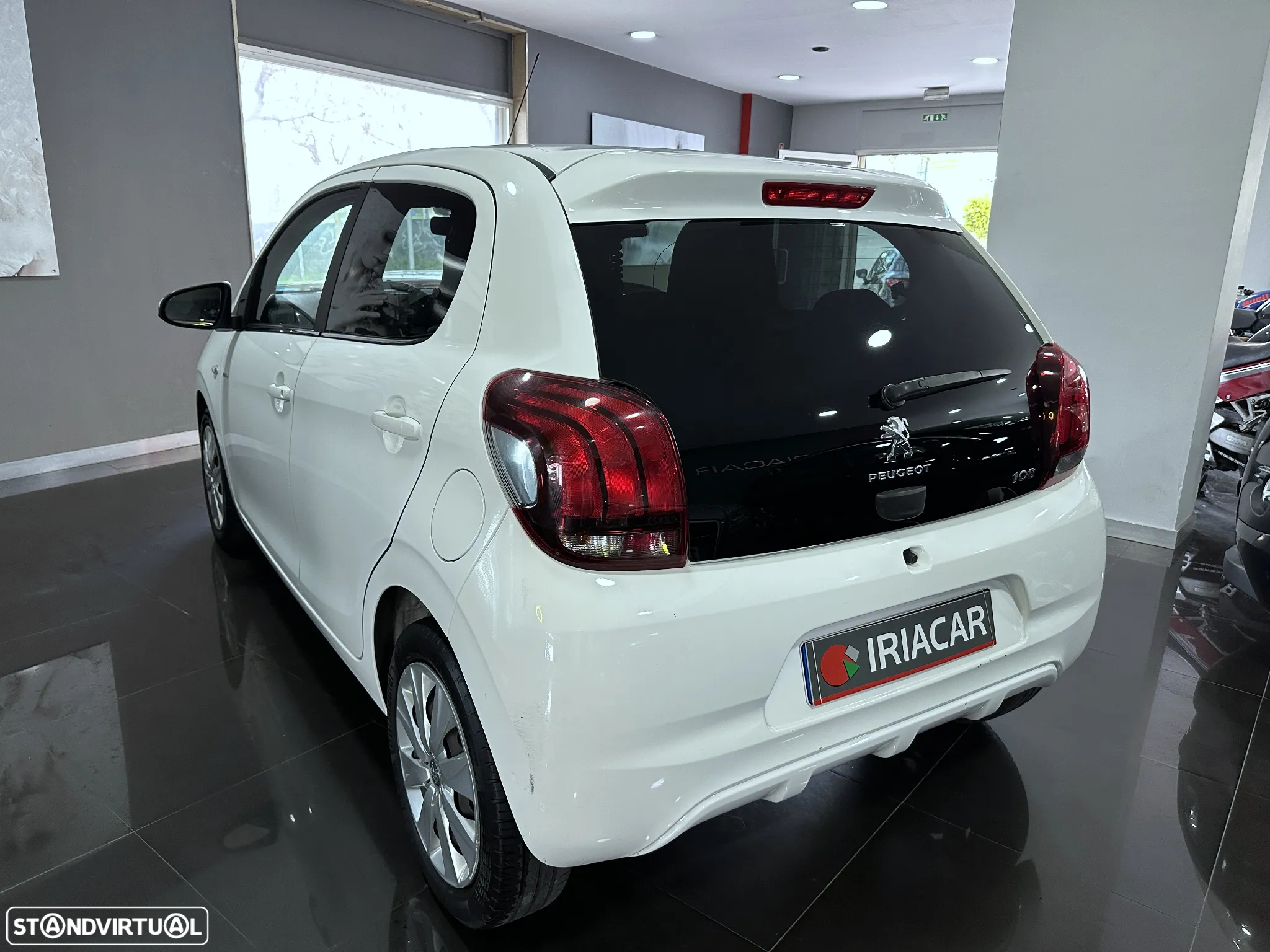 Peugeot 108 Top! 1.0 VTi Style - 2