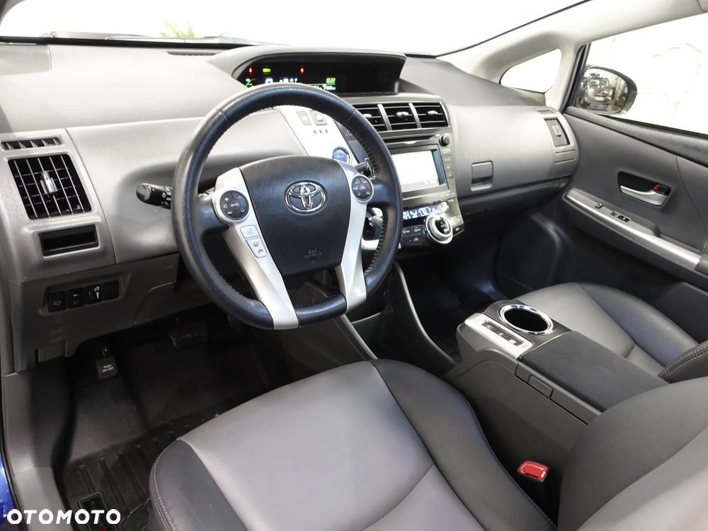 Toyota Prius (Hybrid) - 19