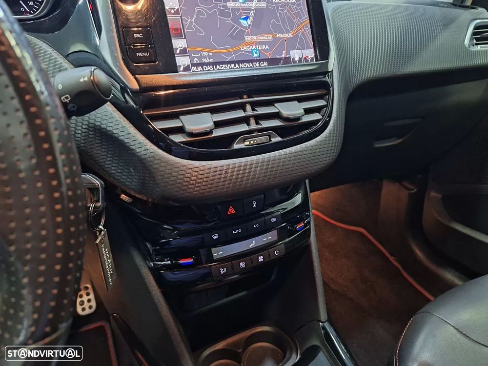 Peugeot 2008 1.2 PureTech GT Line - 17