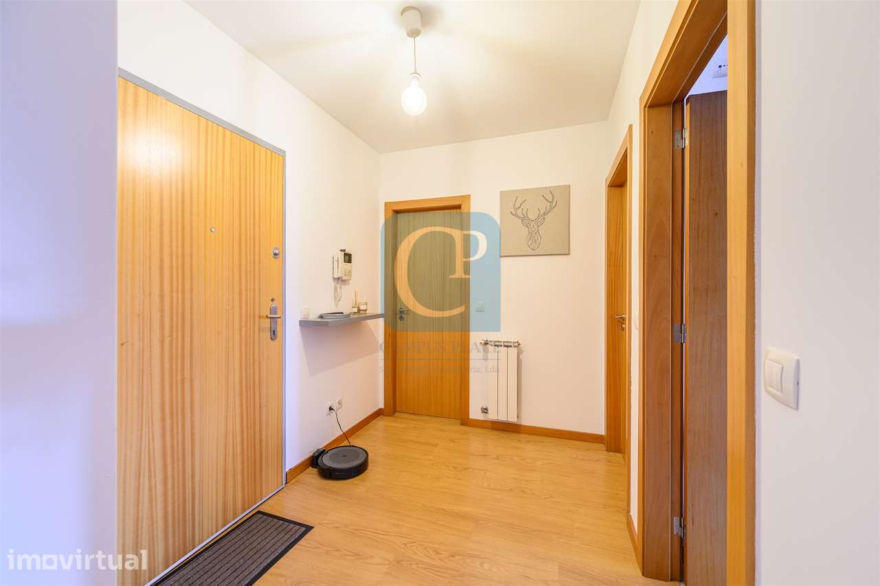 Apartamento T1 junto à Faculdade de Engenharia - Grande imagem: 4/17