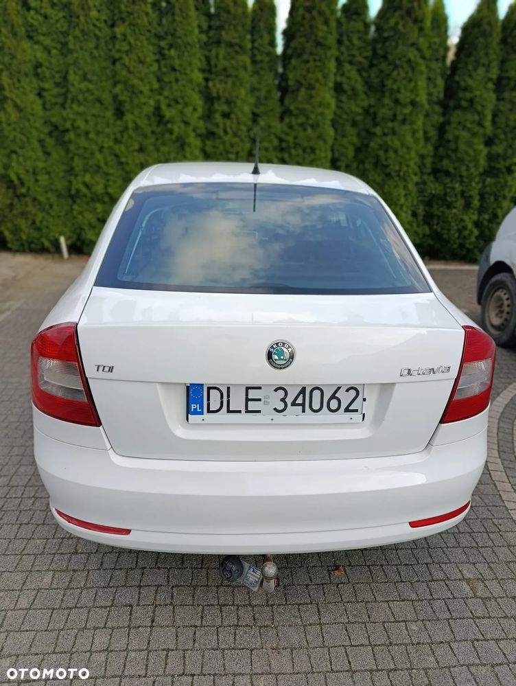 Skoda Octavia 1.6 TDI DPF DSG Active - 6