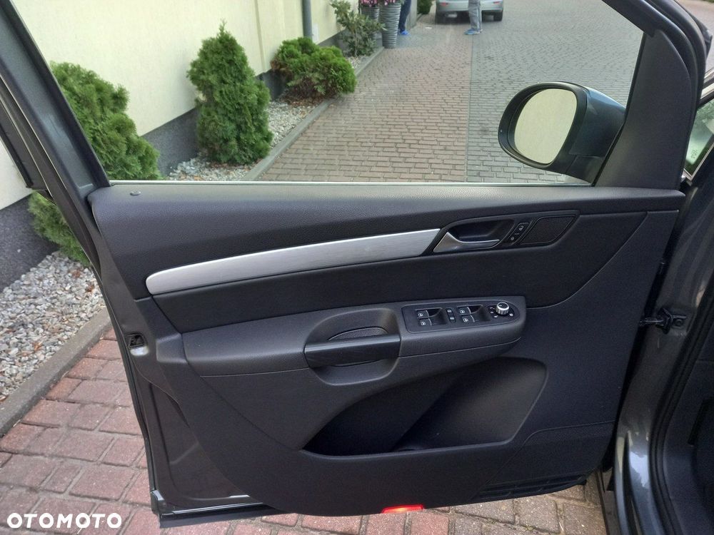 Volkswagen Sharan - 25