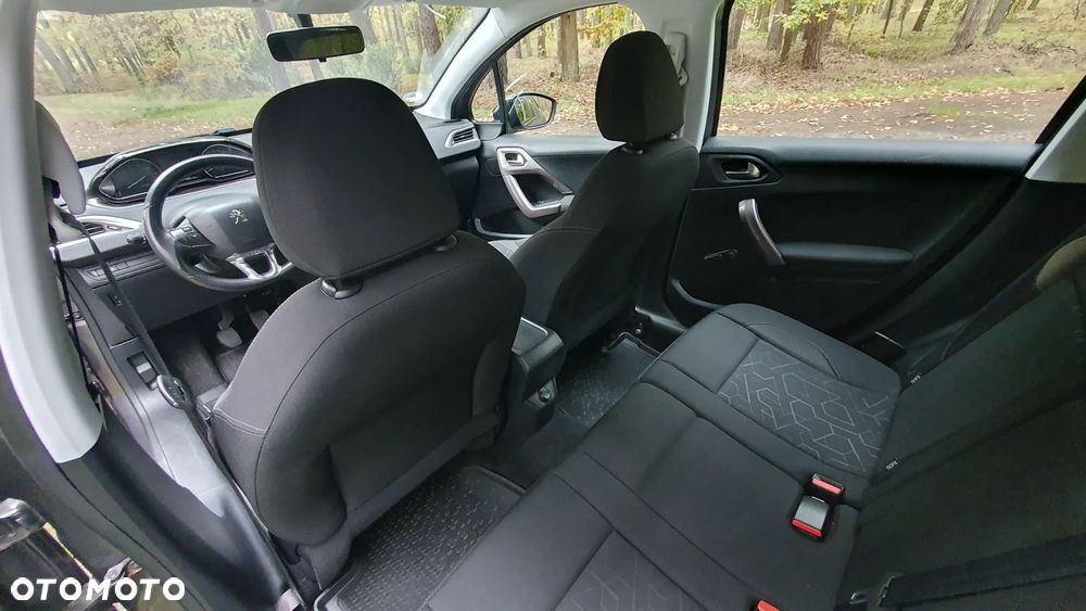 Peugeot 2008 1.6 VTi Active - 36