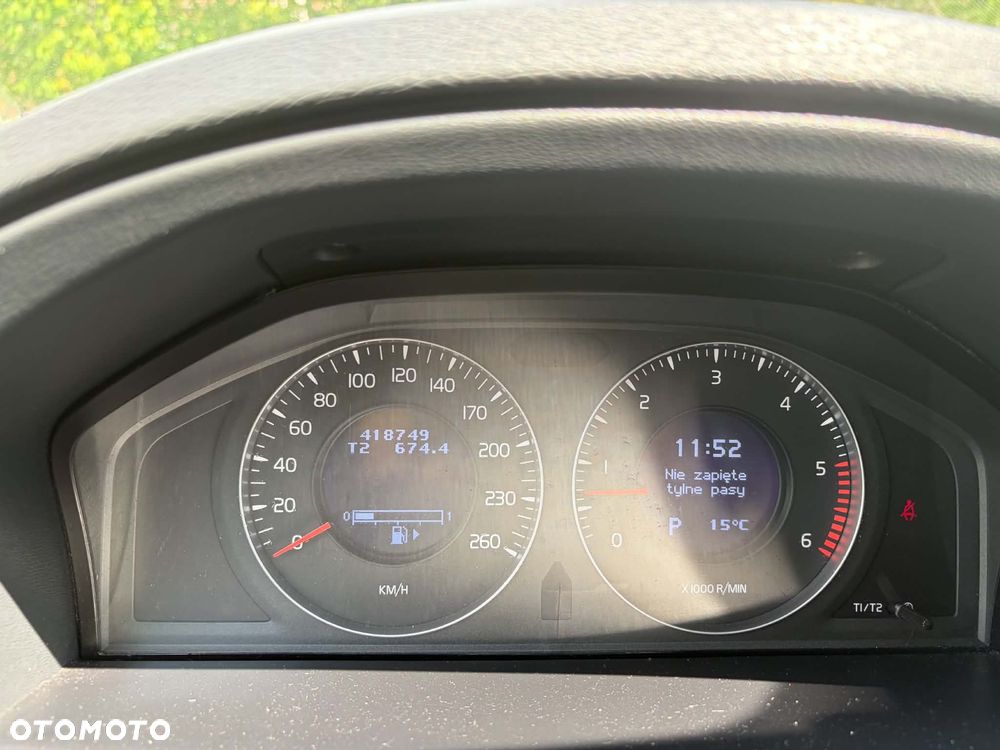 Volvo V70 2.4D Momentum - 9