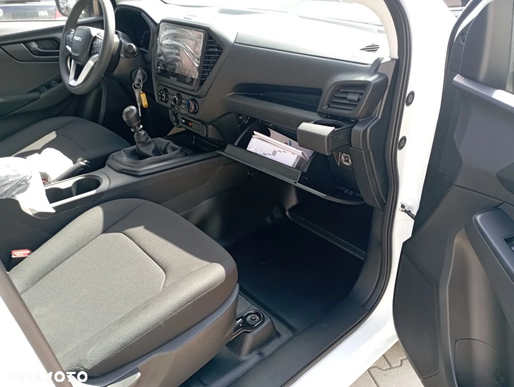 Isuzu D-Max 2.2 DC L 4WD - 21