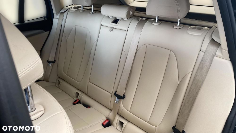 BMW X3 xDrive20i Advantage - 13
