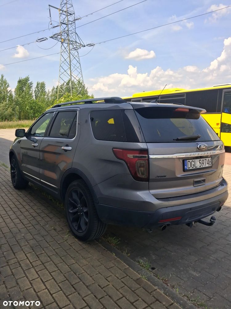 Ford Explorer - 5