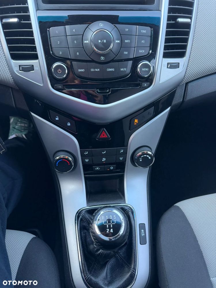 Chevrolet Cruze 1.6 LT+ - 15