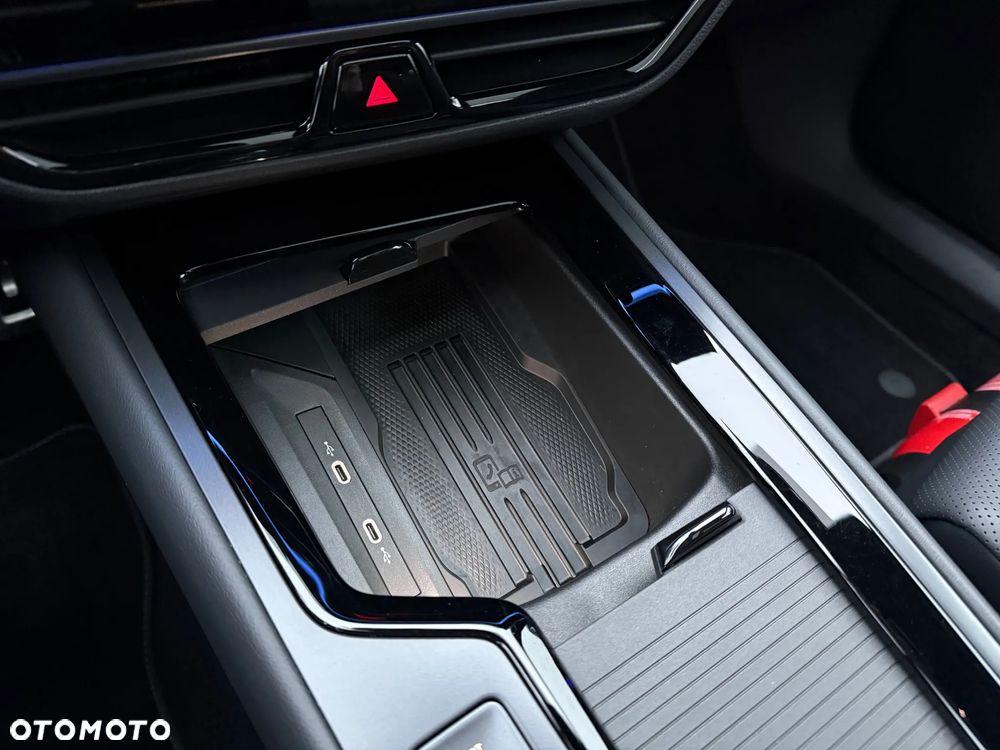 Volkswagen Passat 2.0 TSI 4Mot R-Line DSG - 27