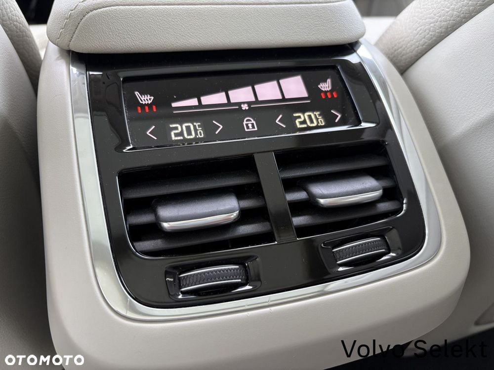 Volvo XC 60 - 24