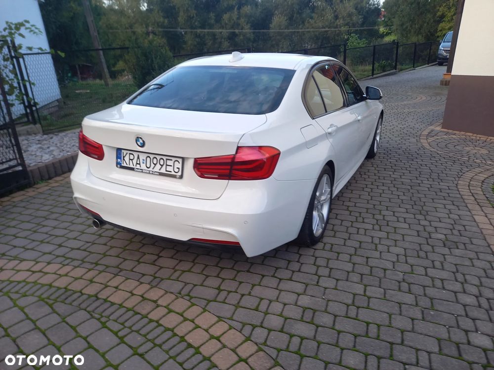 BMW Seria 3 318d M Sport Shadow - 25