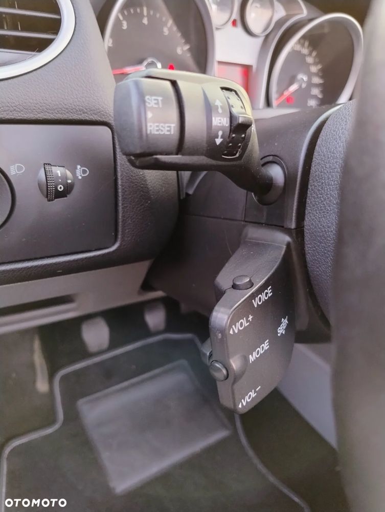 Ford Focus Coupe-Cabriolet 2.0 16V Black Magic - 12