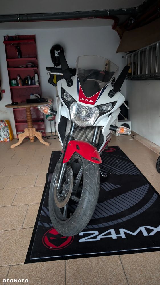 Honda CBR - 8