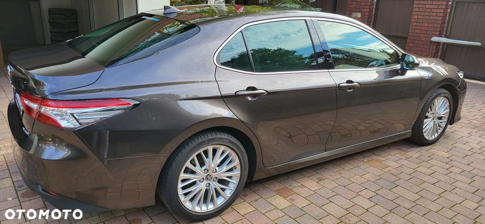Toyota Camry 2.5 Hybrid Executive CVT - 3