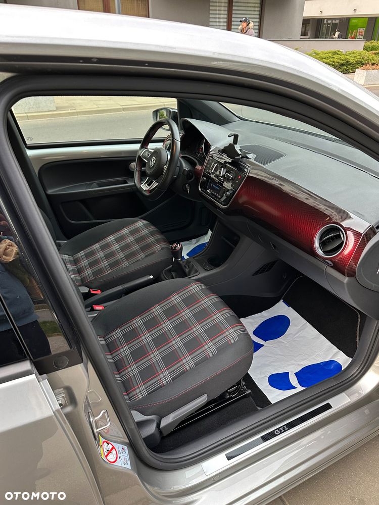 Volkswagen up! 1.0 TSI GTI - 21