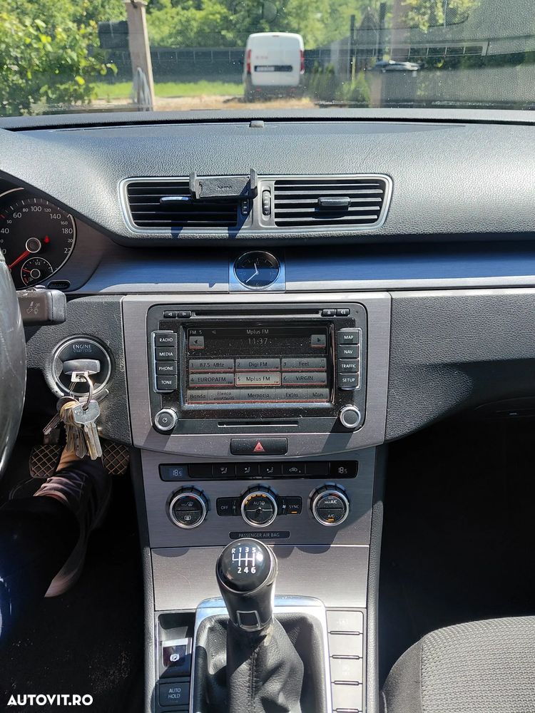 Volkswagen Passat 2.0 TDI DPF Blue TDI Comfortline - 5