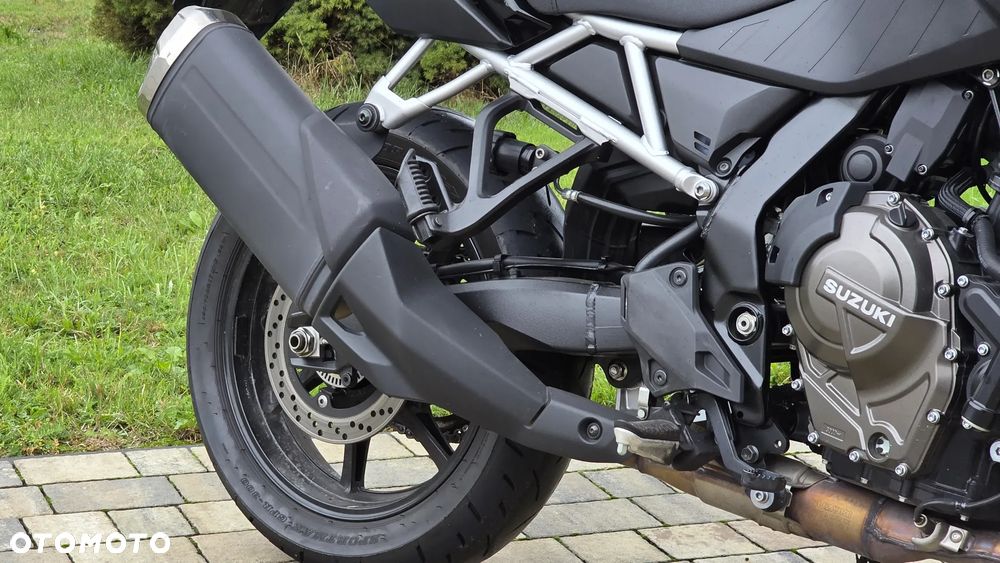 Suzuki V-STROM - 16