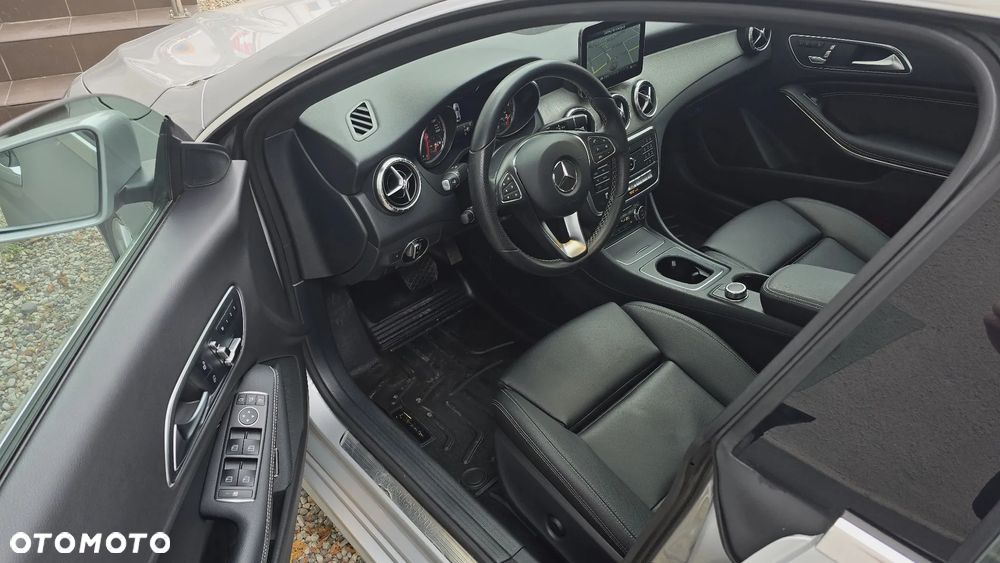 Mercedes-Benz CLA 250 4-Matic AMG Line - 7