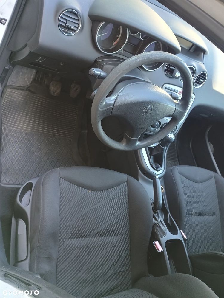 Peugeot 308 120 VTi Family - 10