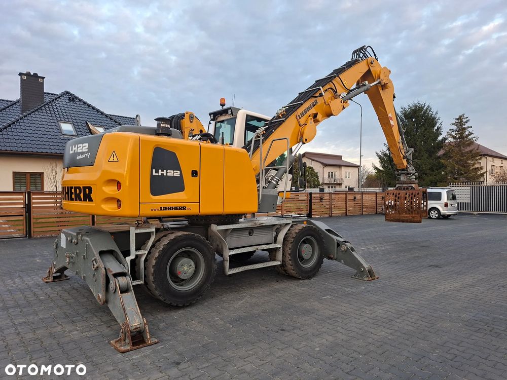 Liebherr LH22 Koparka Przeładunkowa - 13