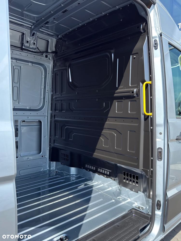 Volkswagen Crafter - 9