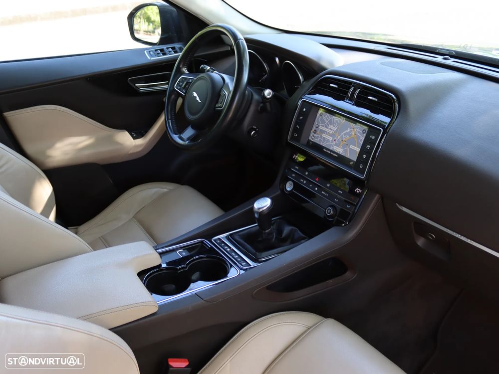 Jaguar F-Pace 2.0 i4D Prestige AWD Aut. - 5