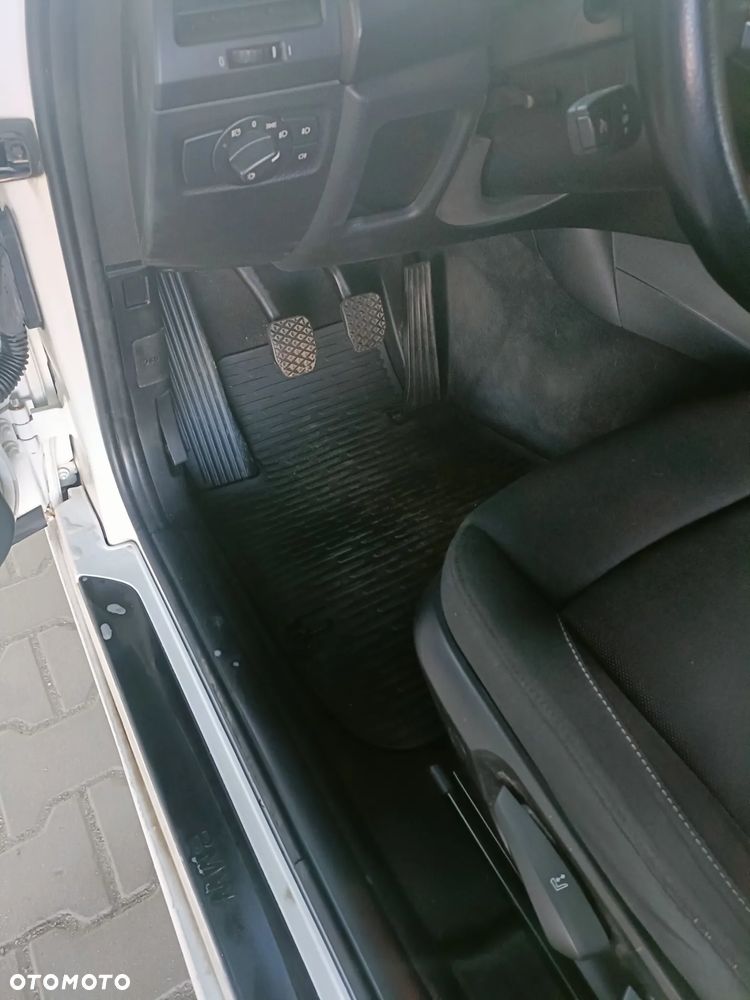 BMW X1 sDrive18i - 24