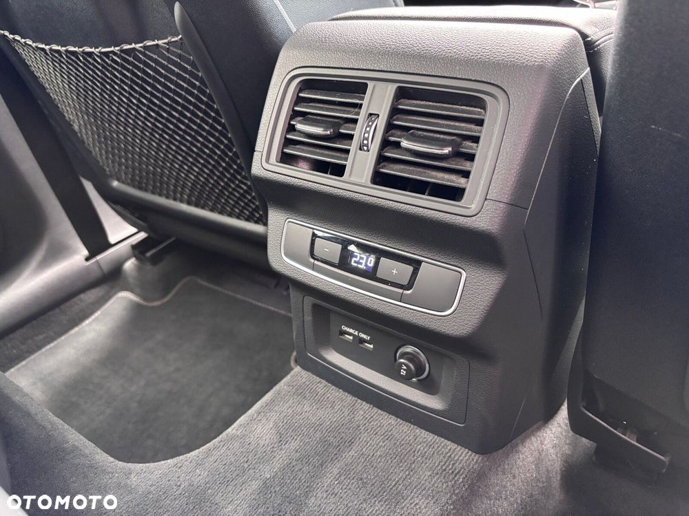 Audi Q5 Sportback - 24