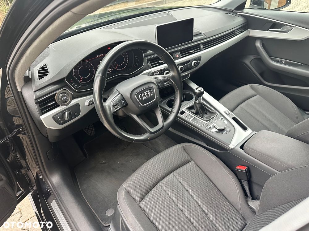 Audi A4 Limousine 1.4 TFSI Sport - 18