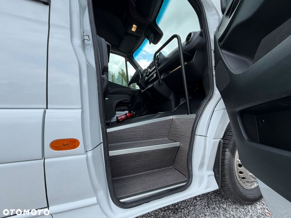 Mercedes-Benz Sprinter 519 - 14