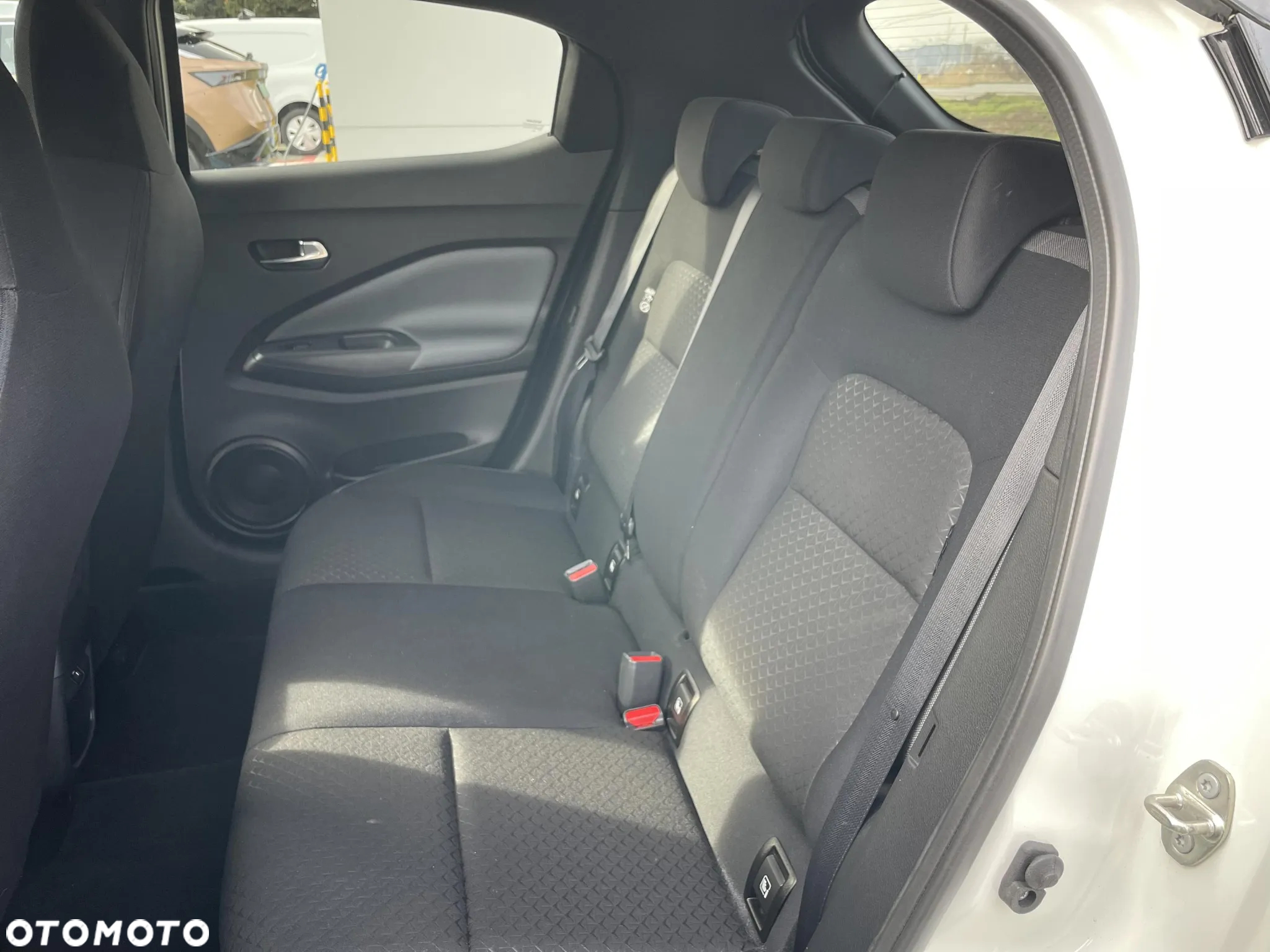 Nissan Juke 1.0 DIG-T N-Connecta DCT - 16