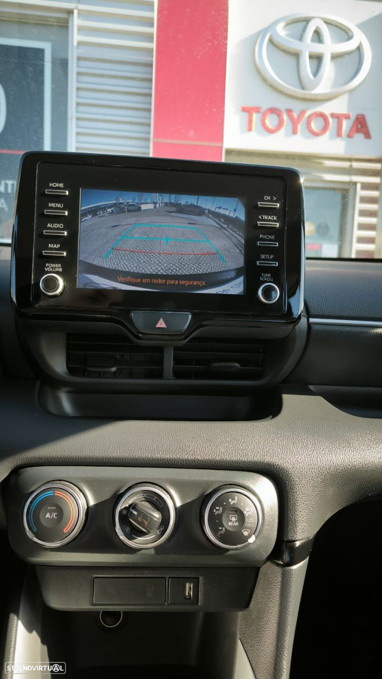 Toyota Yaris - 12
