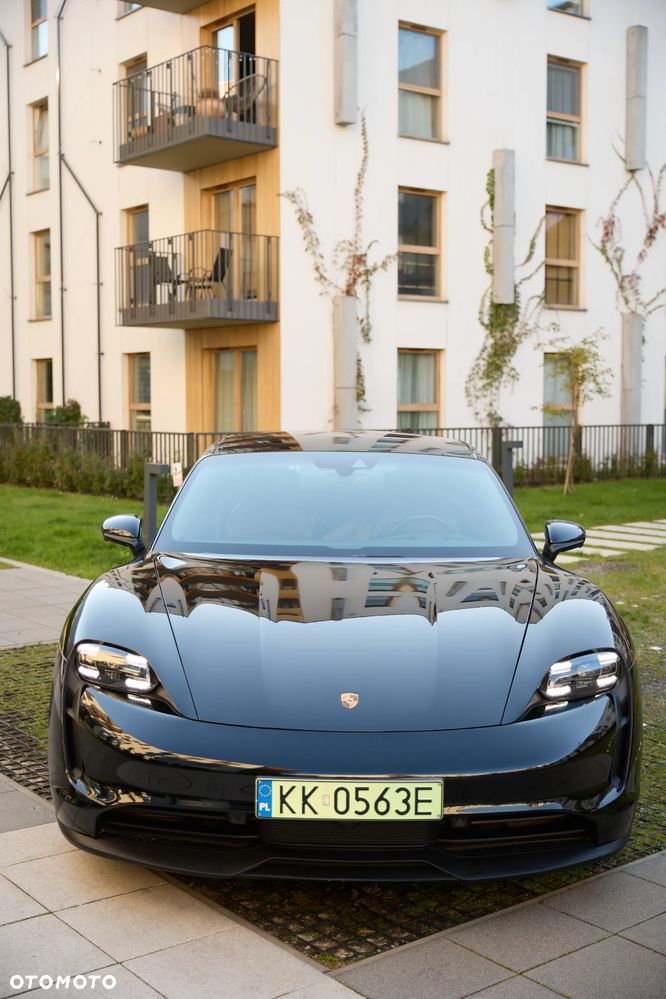Porsche Taycan Standard - 3