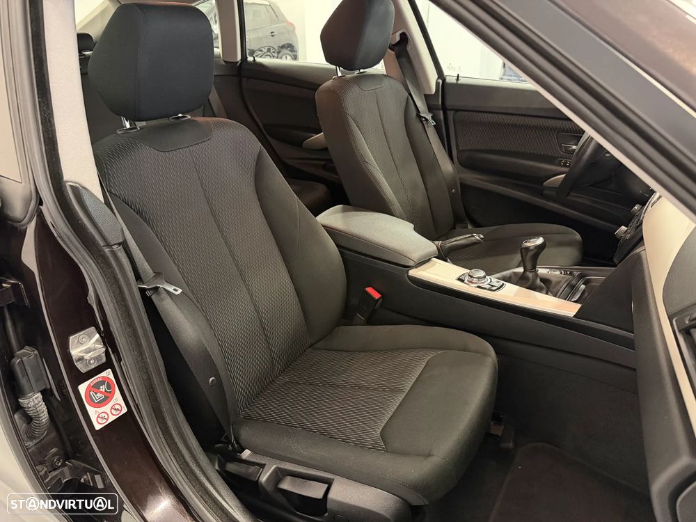 BMW 318 Gran Turismo d Modern Line - 18
