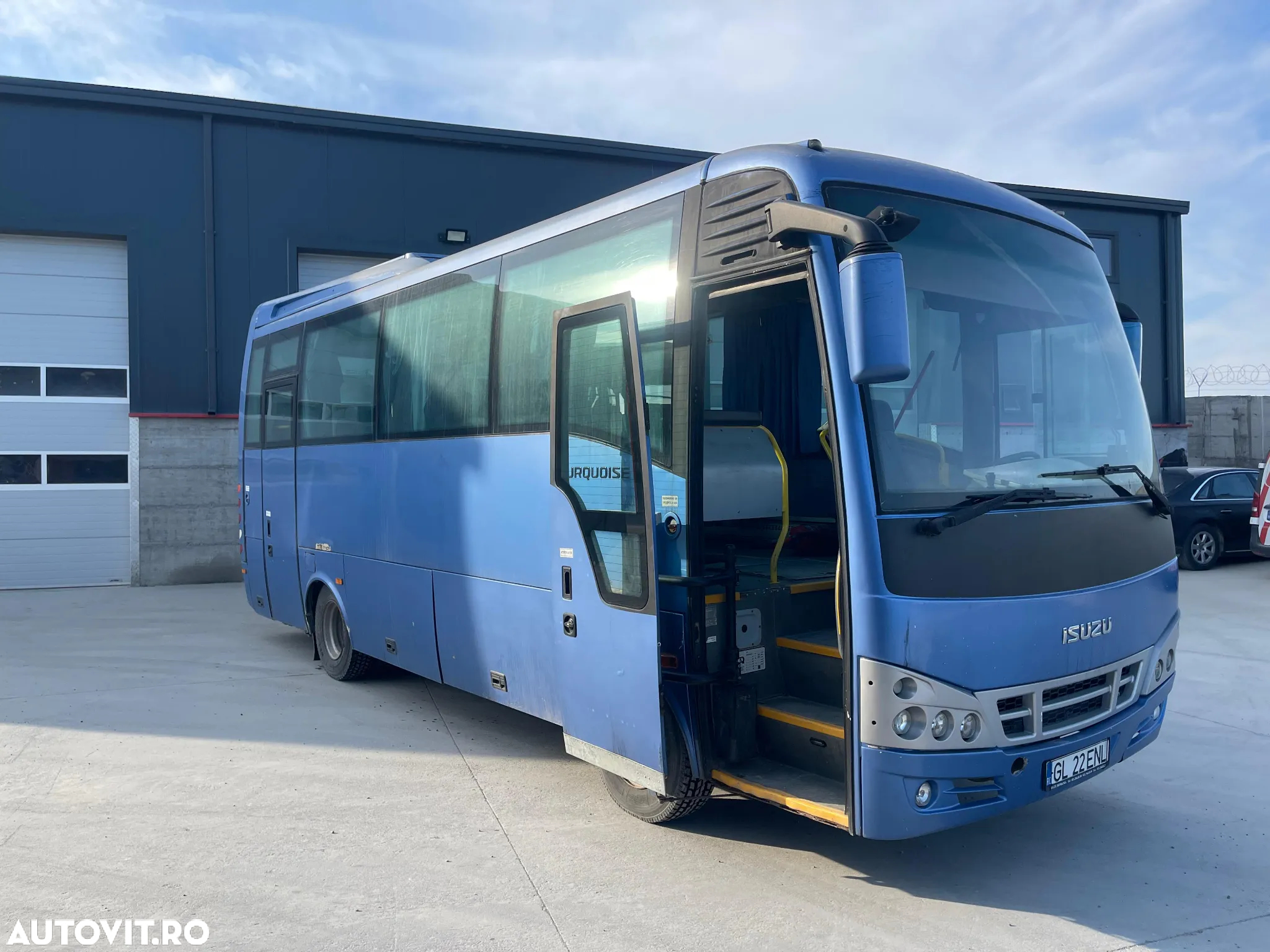 Isuzu Q-BUS 31 TURQUOISE - 2