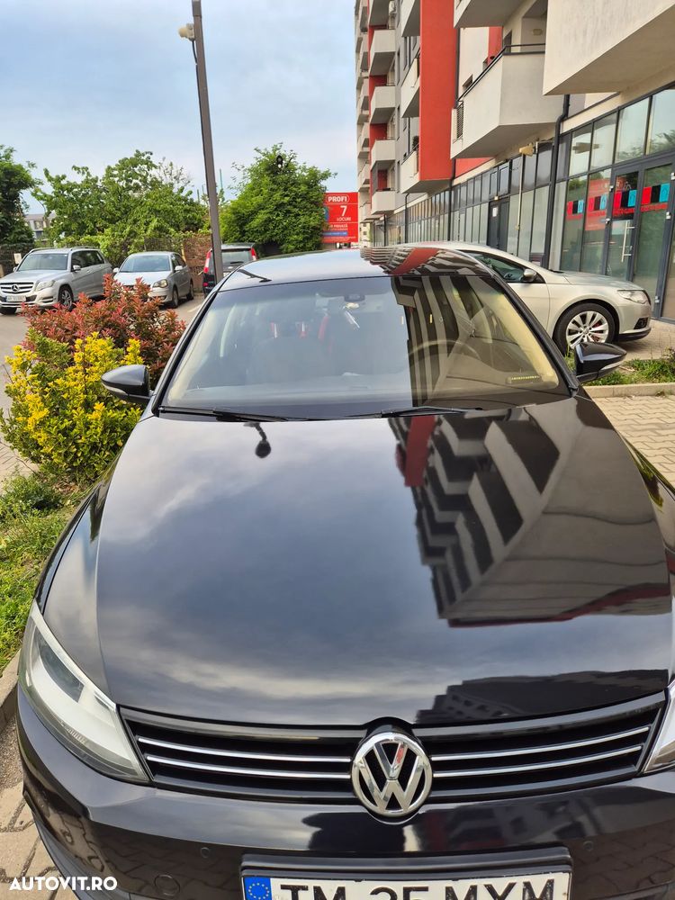 Volkswagen Jetta 1.6 TDI Life - 3