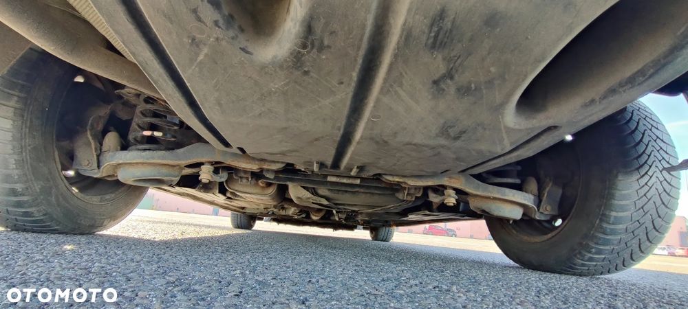 Ford Focus 1.6 Trend - 25